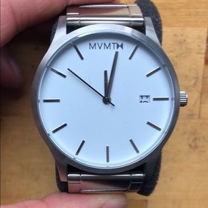 Classic MVMT watch
